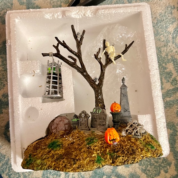 Rare!! LEMAX Spooky Town- Monster in cage 44106 - Picture 4 of 7